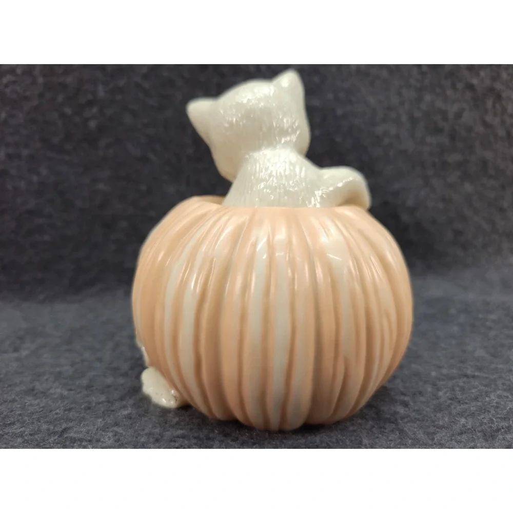 VTG Lenox Kittys Halloween Surprise Cat in Pumpkin w mouse 24 K gold trim 2000